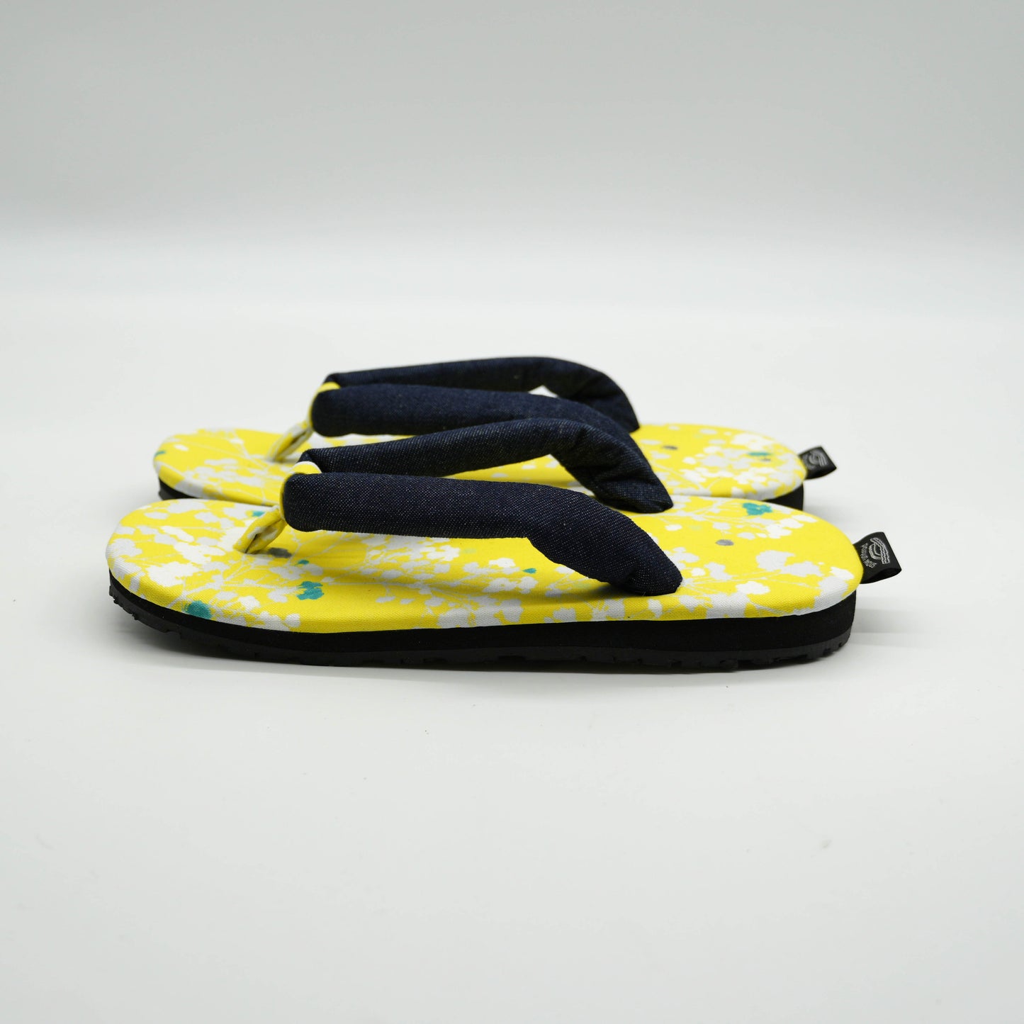Gypsophila (yellow)