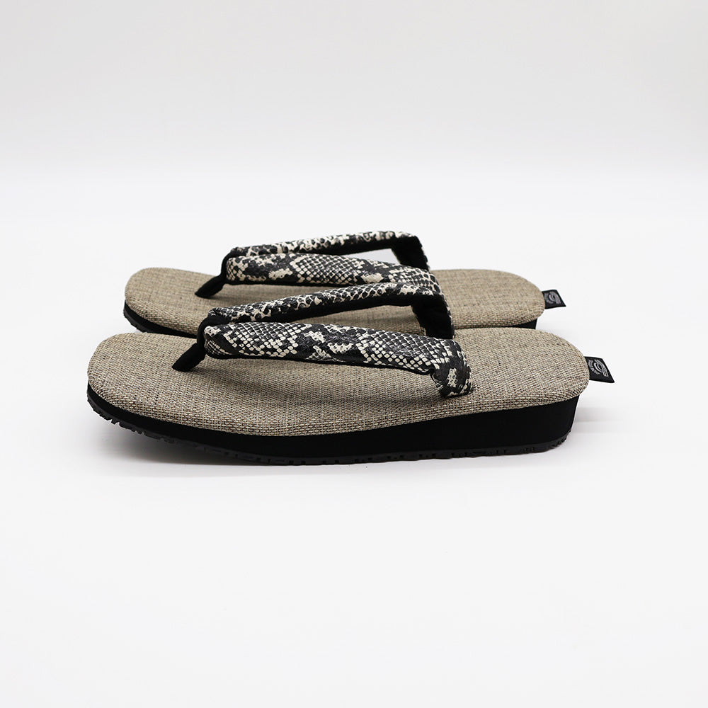 普段に履ける雪駄　Python White × 和紙織