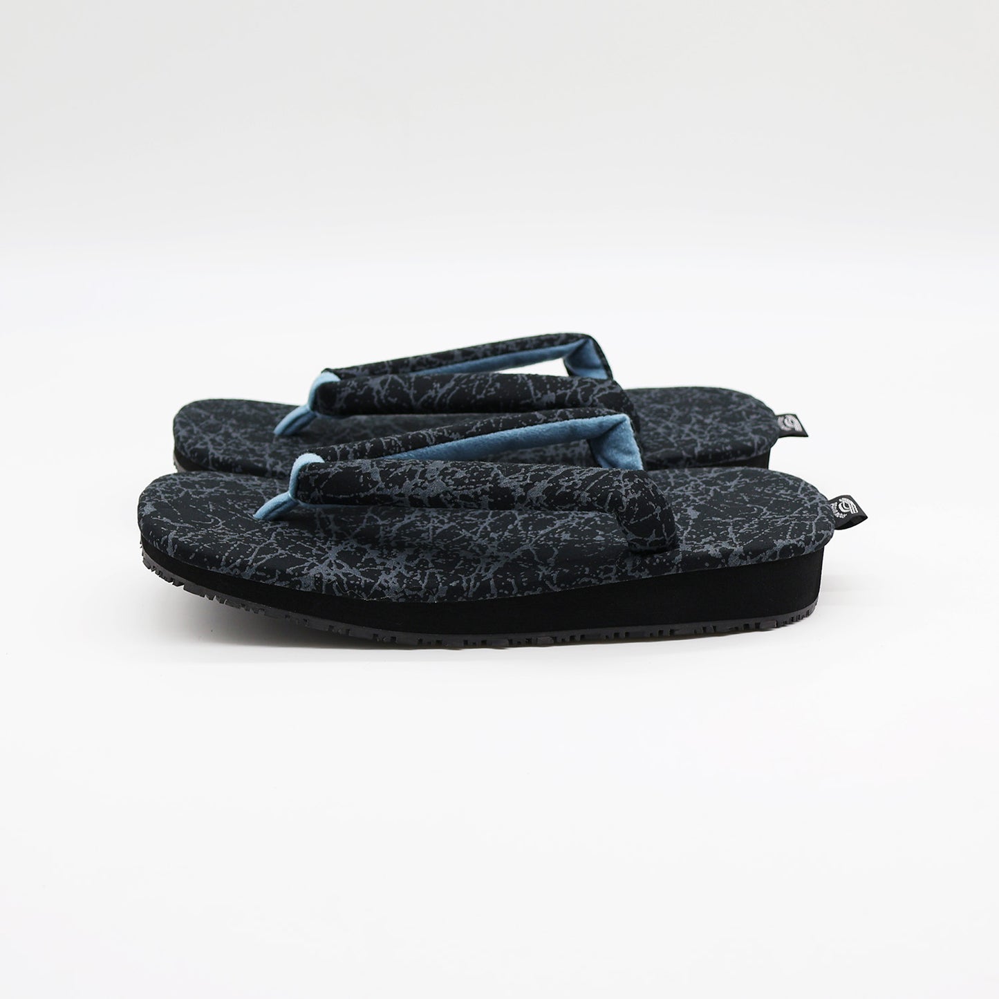 普段に履ける雪駄　 Cracks