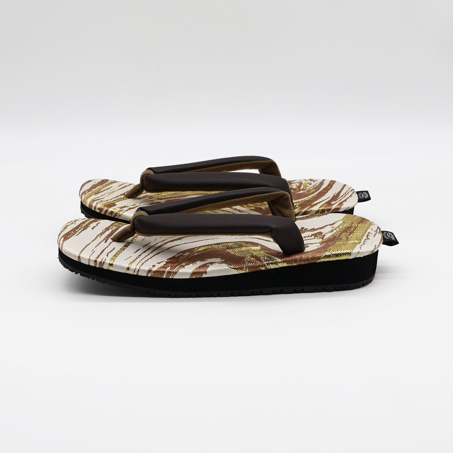 普段に履ける雪駄　 金糸波型 coffee