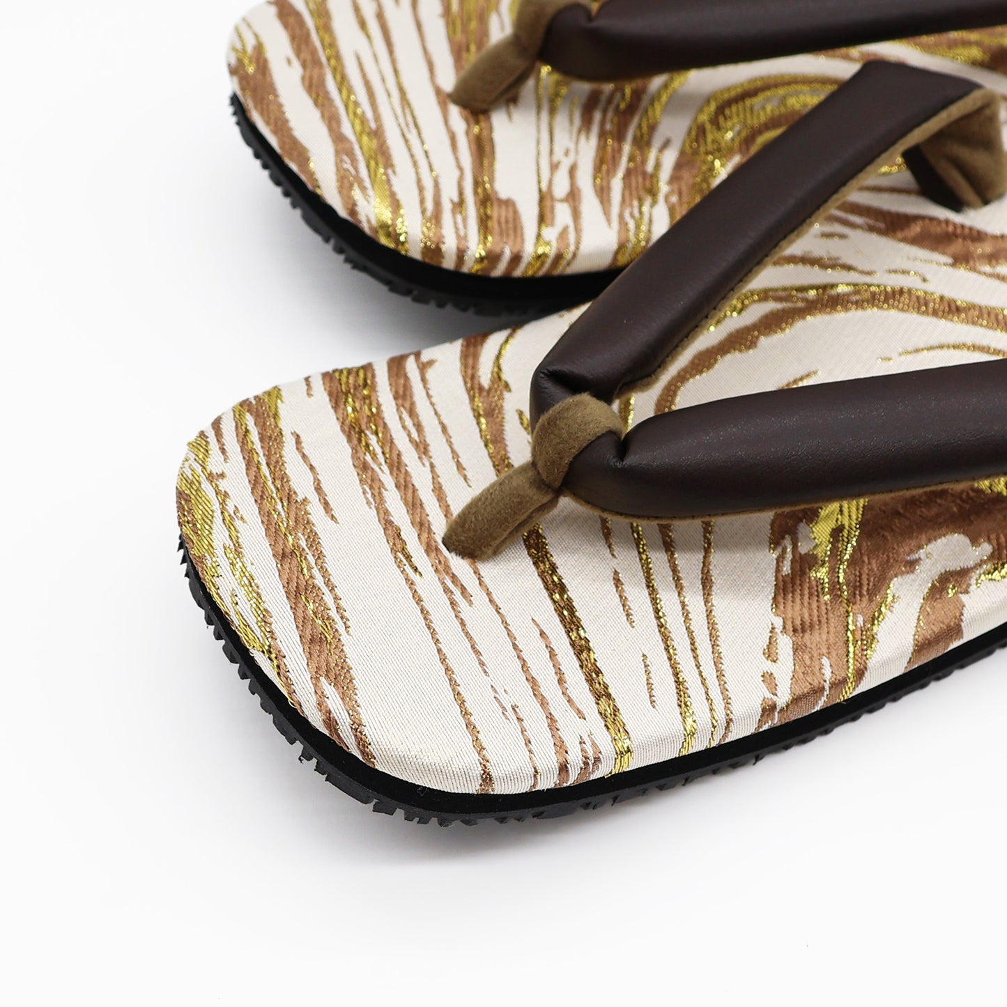 普段に履ける雪駄　 金糸波型 coffee