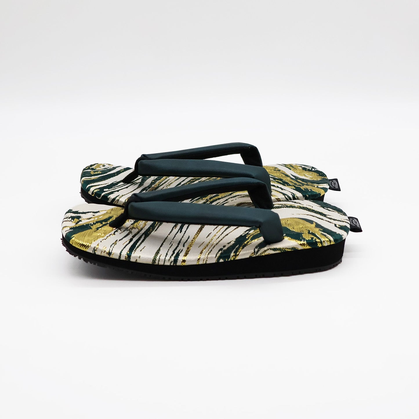 普段に履ける雪駄　 金糸波型 blackgreen