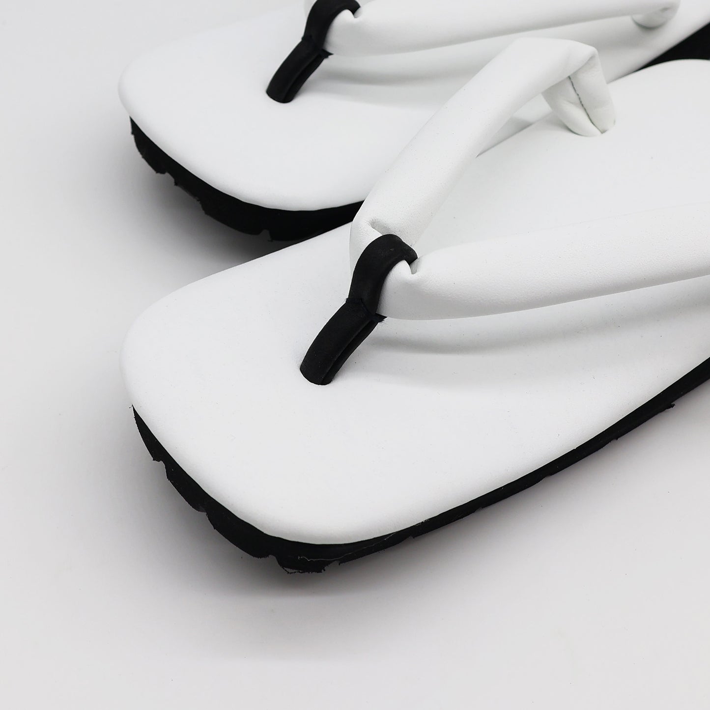 和の革靴。普段に履ける Modern雪駄　LUSH-92 Purewhite